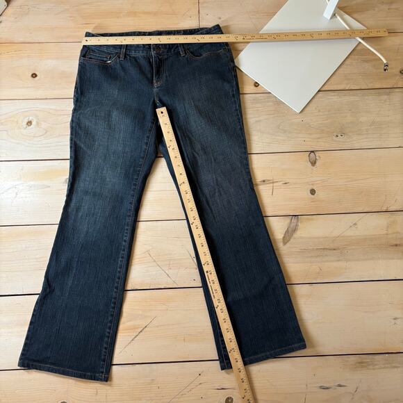 Loft EUC Women's Dark Wash Curvy Boot Cut Jeans Size 8 - Picture 6 of 7